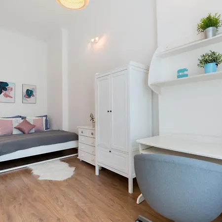 Apartment Kalia 4br Budapest