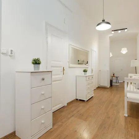 Appartamento Kalia 4br Budapest